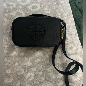 Tory Burch Mini Miller Crossbody (NWOT) perfect condition